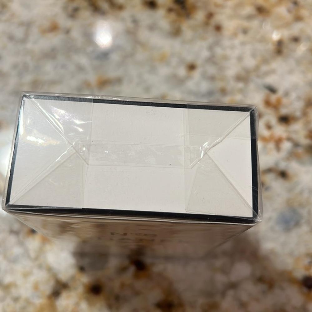 CHANEL N 5 perfume - Picture 5 of 5